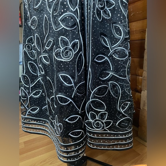 Goya Gorgeous Dress - Picture 5 of 15